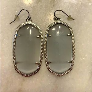 Kendra Scott Light Grey / Silver Danielle Earrings